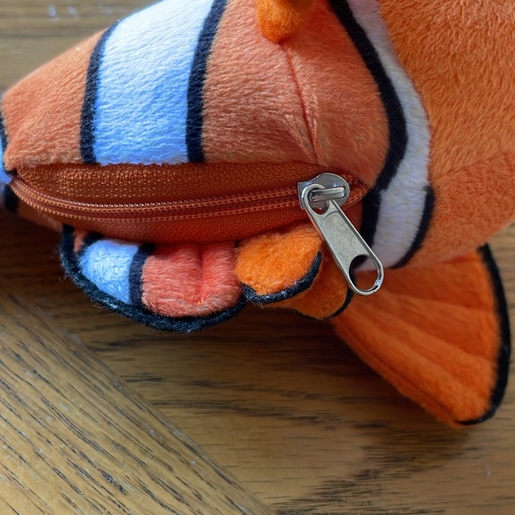 Disney Pixar FINDING DORY Nemo Clown Fish plush clip w/Tag 7"...zipper pocket - Picture 4 of 4